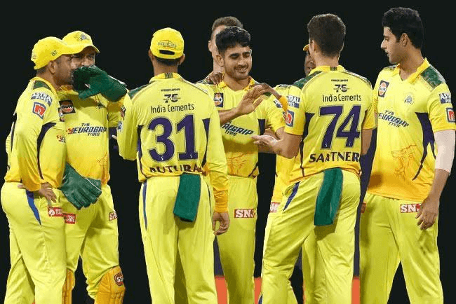 where will Dhoni's 'Dhurandhar' fight? CSK Full Squad