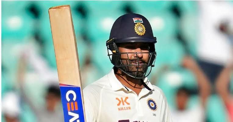 Team India batsmen cut nose in Indore Test