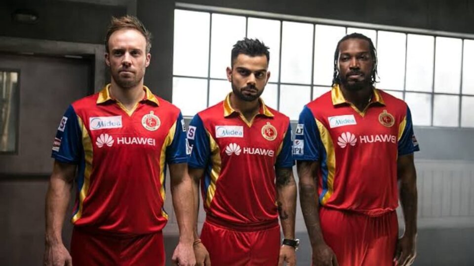 Top 5 players with the most sixes for RCB in the IPL ft. Virat Kohli and AB de Villiers
